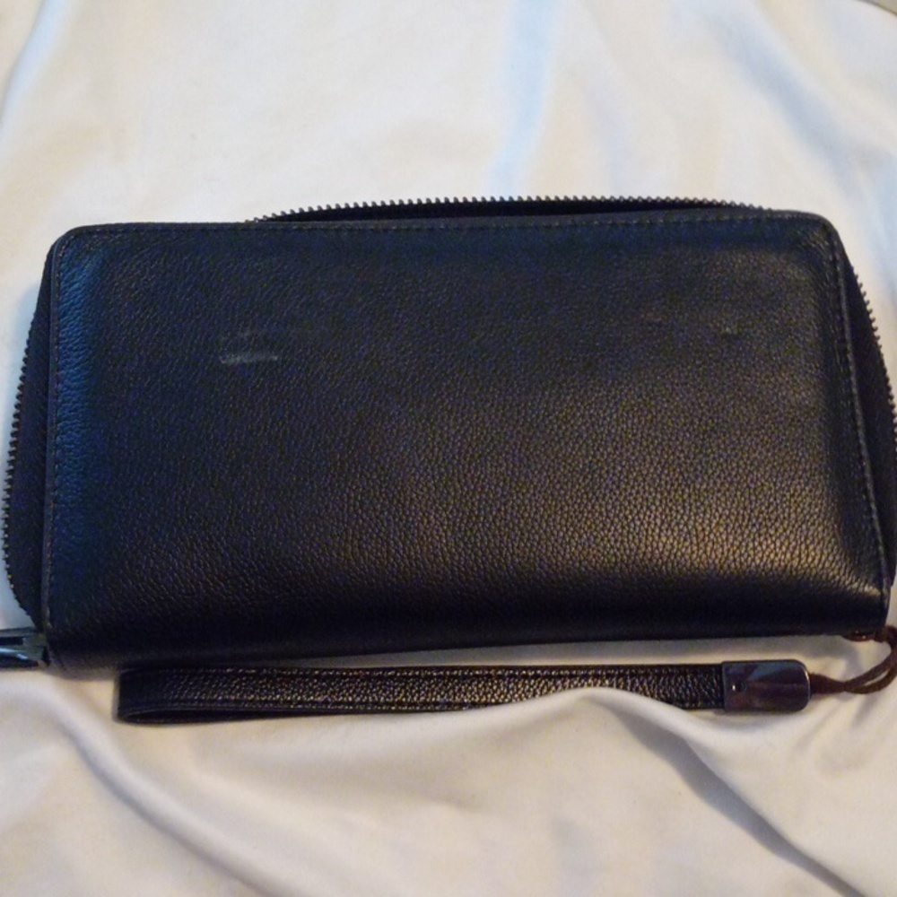 Bvbyzi RFID blocking faux leather wallet wristlet